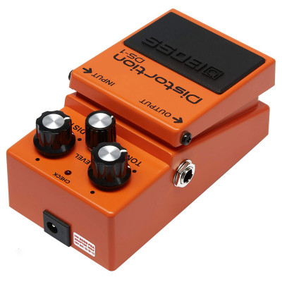 BOSS DS1 DISTORTION гітарна педаль