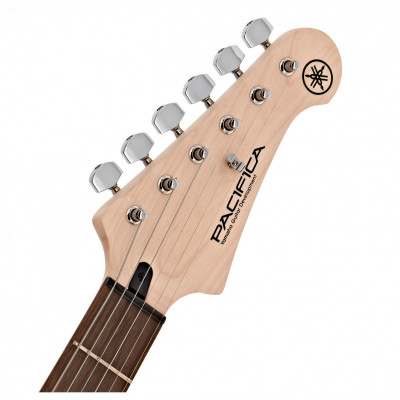 YAMAHA PACIFICA 012 RED METALLIC электрогитара