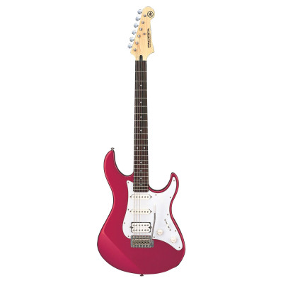 YAMAHA PACIFICA 012 RED METALLIC электрогитара