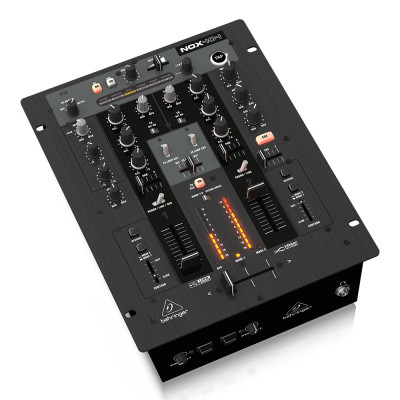 BEHRINGER NOX404 микшерный пульт